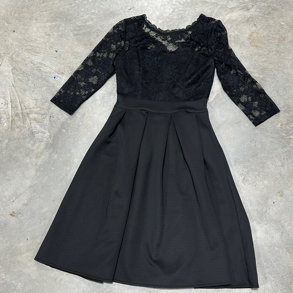 Black With Lace Top Flare Bottom  Miusol Brand  Size M  A56